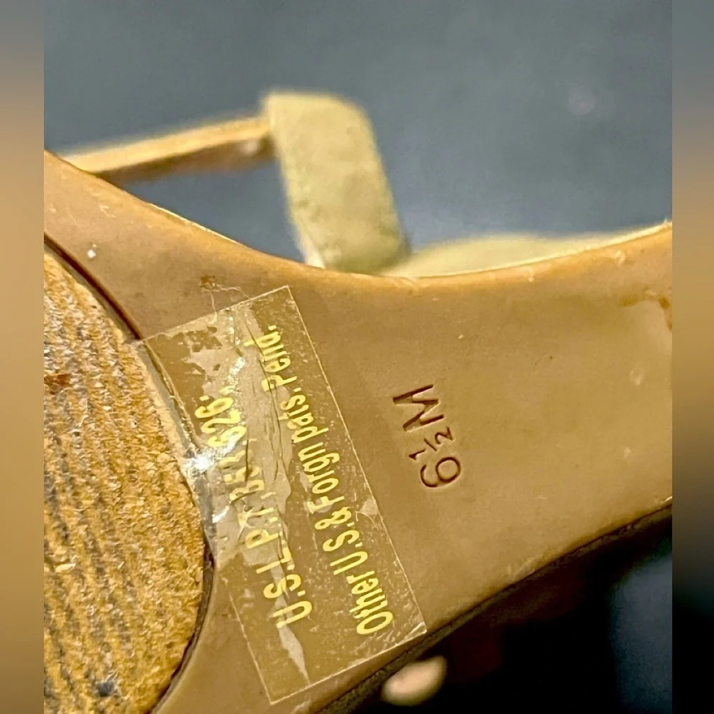 GUESS Womens Olive Green Tall Wedge Suede Espadrilles - Size 61/2 like new